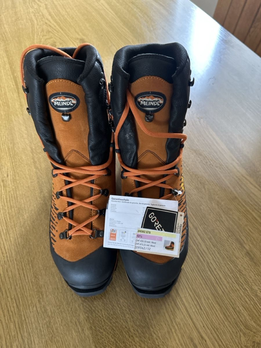 Herrenschuhe: Meindl Bergschuhe Grösse 45 – Neu (gemäss Beschreibung) aus Zumholz von Gotterong