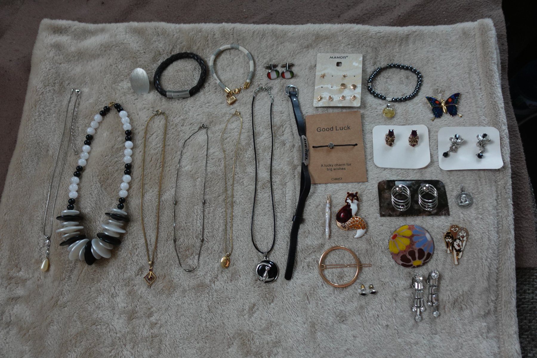 Sonstiger Schmuck: 1 schönes 40 teiliges Modeschmuck Set – Gebraucht aus rorschach von Babsi64