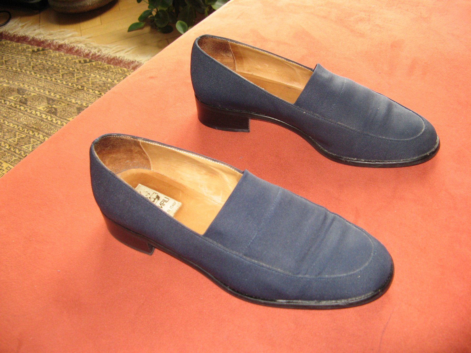 Damenschuhe: Halbschuhe dunkelblau Pompili Gr. 39 – Gebraucht aus Zürich von apil 4