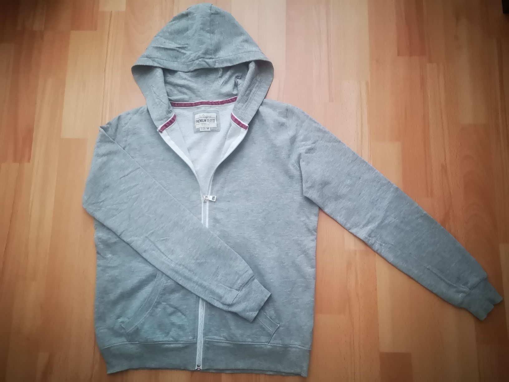 Maglioni & Felpe: Zip Hoodie - Taille M – Usato da Thônex venduto da W99