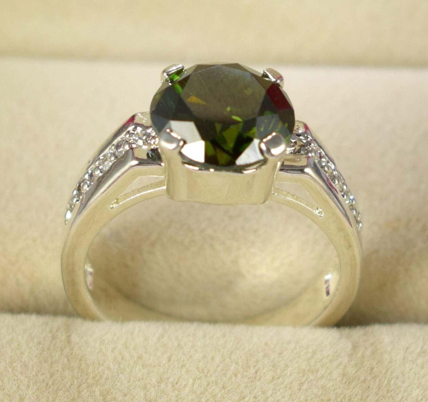 Anelli: Bague en argent 925 Diamant Lab. vert 2 ct. – Nuovo e nell'imballaggio originale da Genève venduto da TradeCH 2