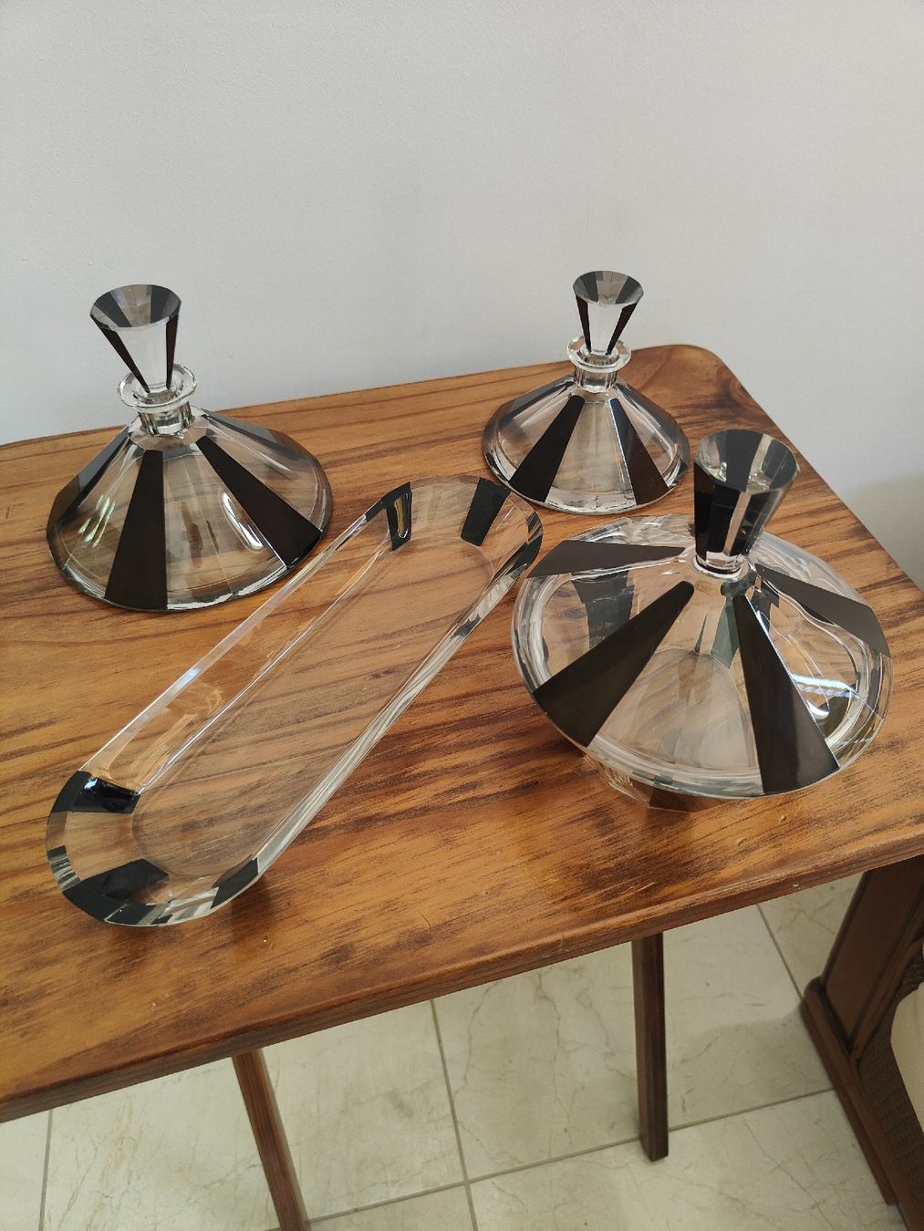 Set di piatti: Ensemble Art-déco – Usato da Courtelary venduto da Mini610