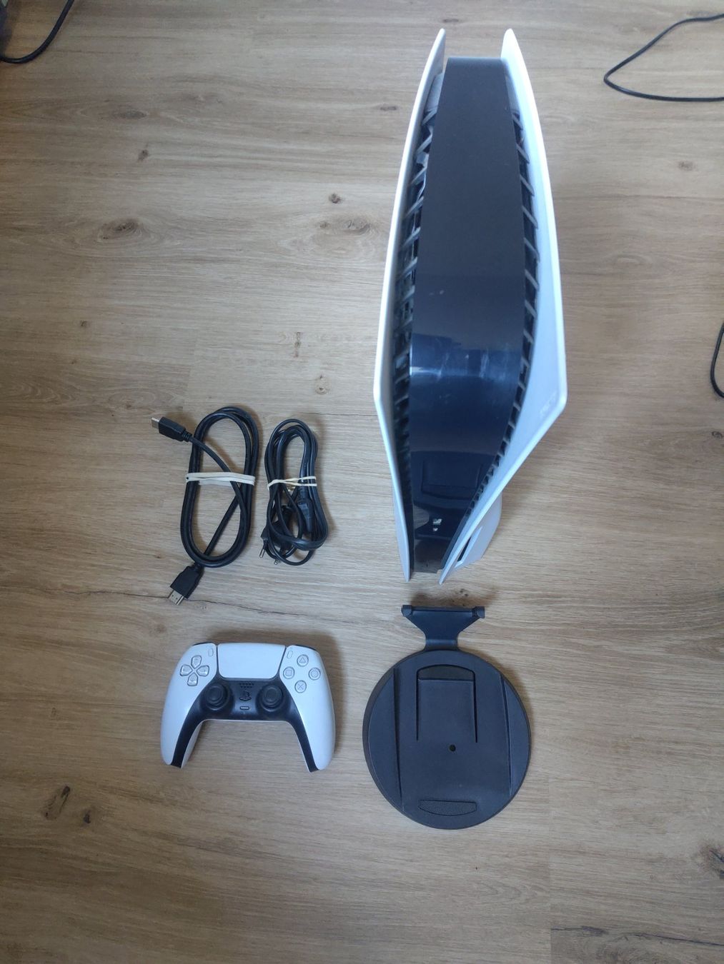 Sony Konsolen: Playstation 5, 825Gb Disk Version – Gebraucht aus Vulpera von lil_568l
