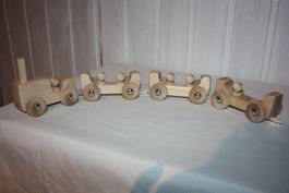 Eisenbahn aus Holz