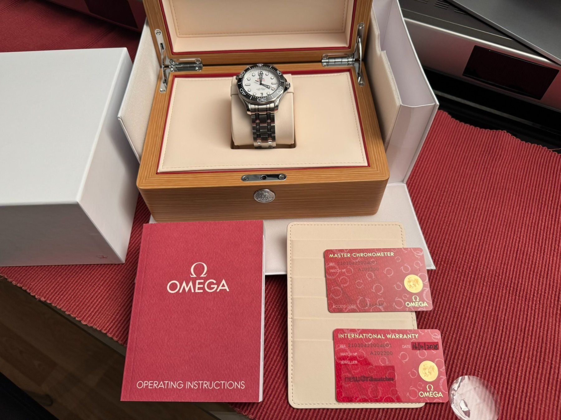 Omega Uhren: Omega seamaster diver 300 NEU von 16.11.2025 – Neu (gemäss Beschreibung) aus Rorschach von Aaronimus-PHIL 4