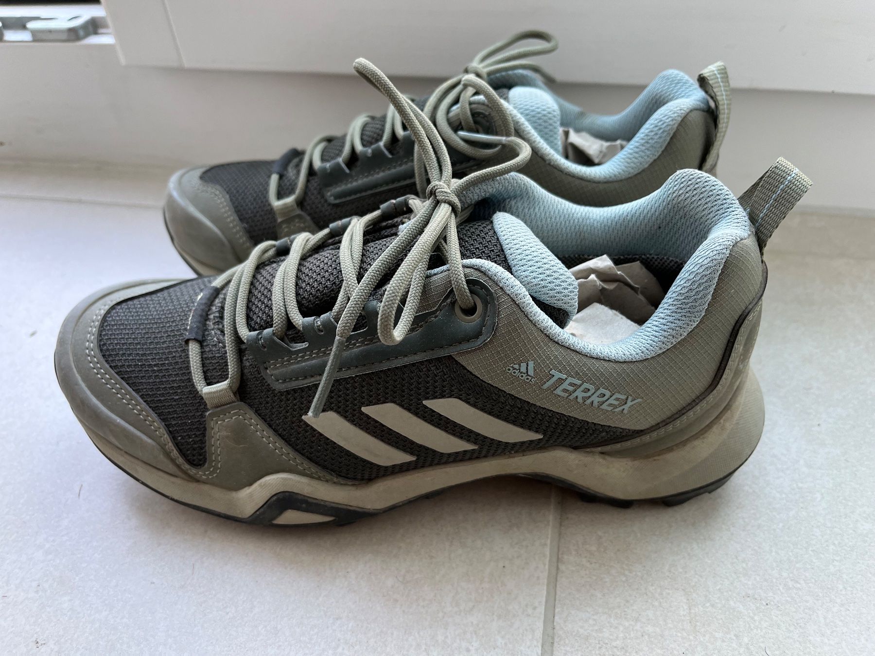 Adidas Scarpe da donna: Adidas Terrex Wanderschuhe 36 1/3 – Usato da Wohlenschwil venduto da SimoneACH 1