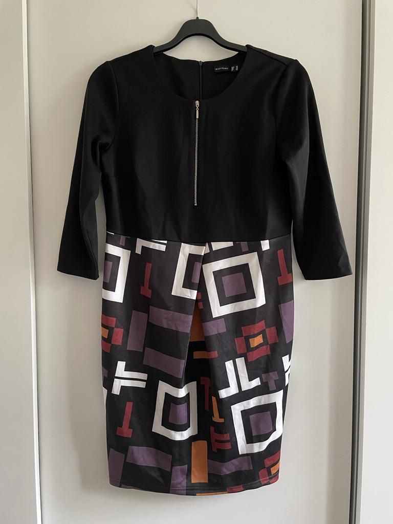 Kleider: Robe noir et multicolore – Gebraucht aus Sion von edelweissse
