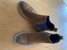Chelsea boots