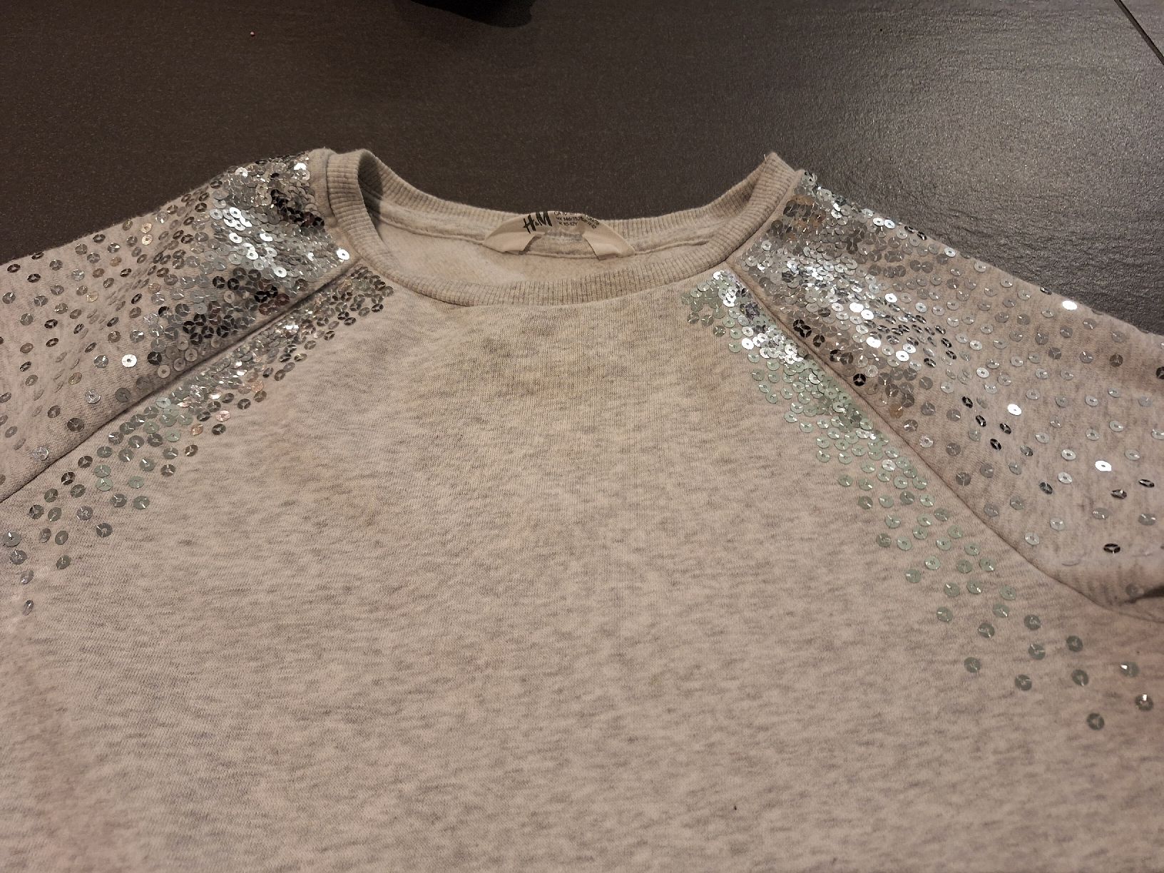 H&M Maglioni & Felpe: Festlicher Pullover mit Pailletten H&M Gr. 146/152 – Usato da Brittnau venduto da Norge77 1