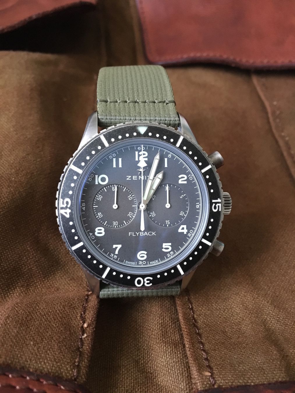 Zenith Orologi: Zenith Tipo CP2 Chronograph 43mm "Aged Steel" – Nuovo (secondo la descrizione) da Bern venduto da Oldeagle 4
