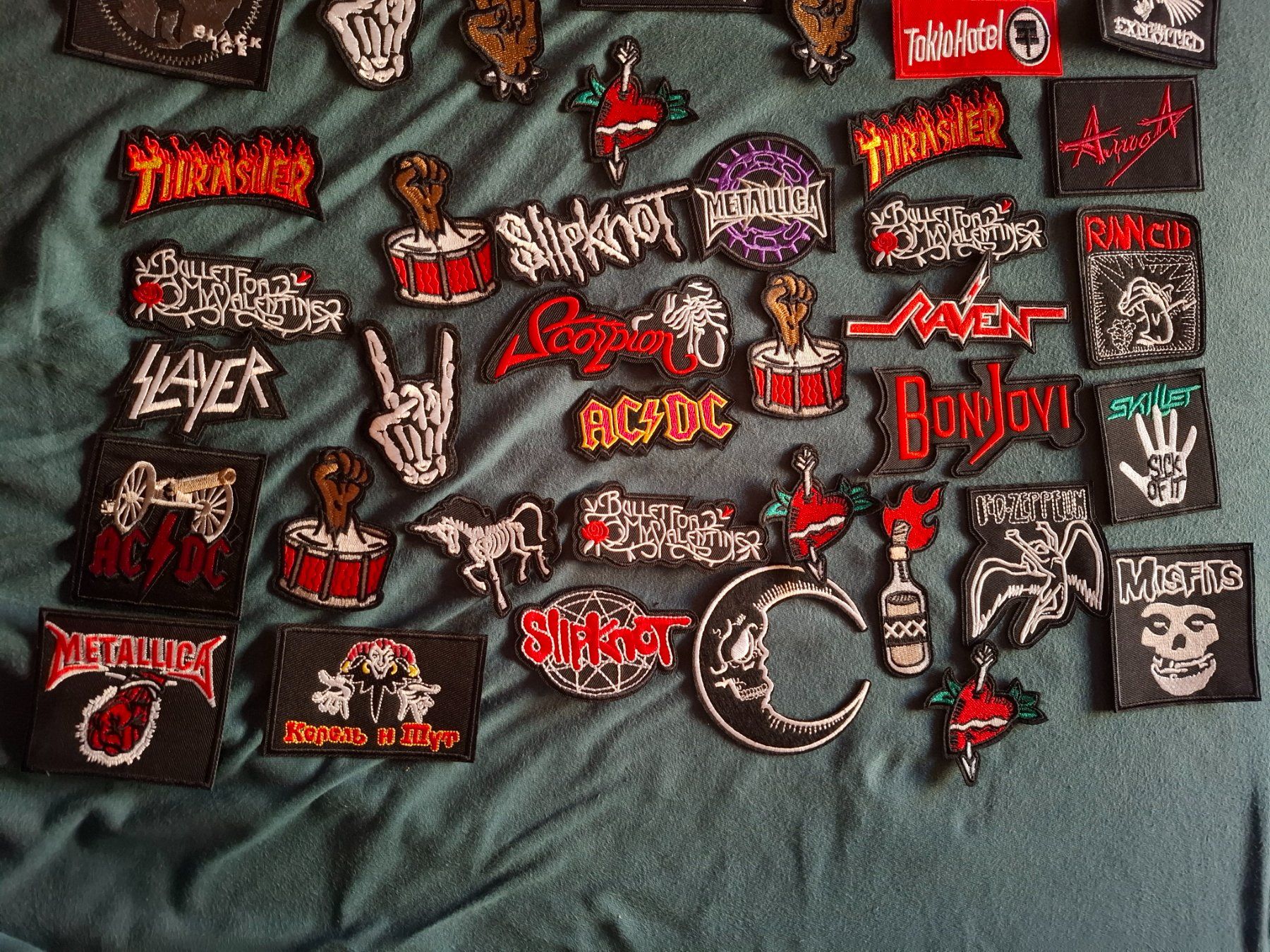 Plaketten & Abzeichen: 92 Patches – Neu (gemäss Beschreibung) aus Basel von Stastny 1