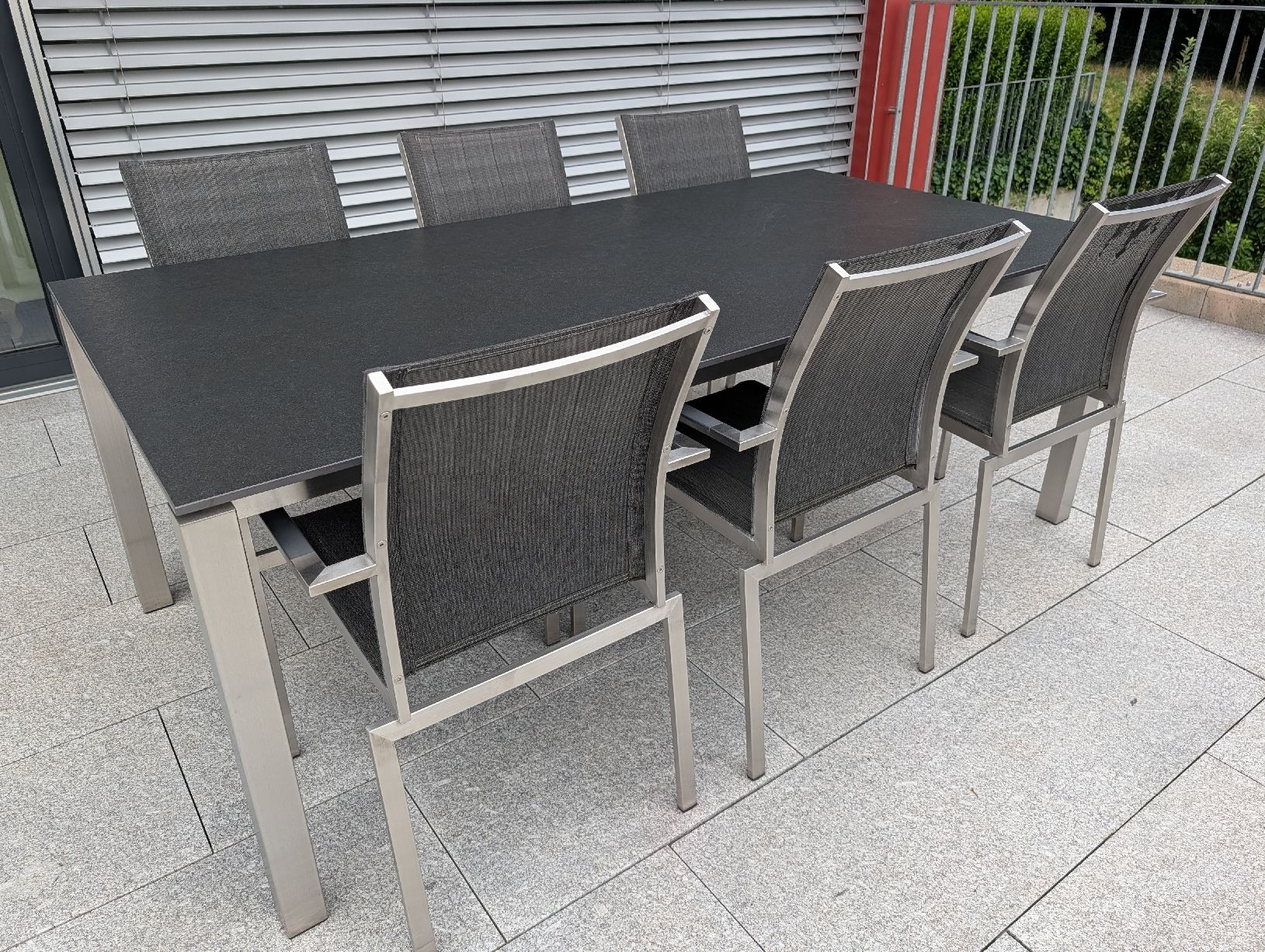Set de table et chaises: Gartentisch Hutter Quadro - Der Klassiker mit 6 Stühlen – D'occasion à Ebikon par ChrigMond