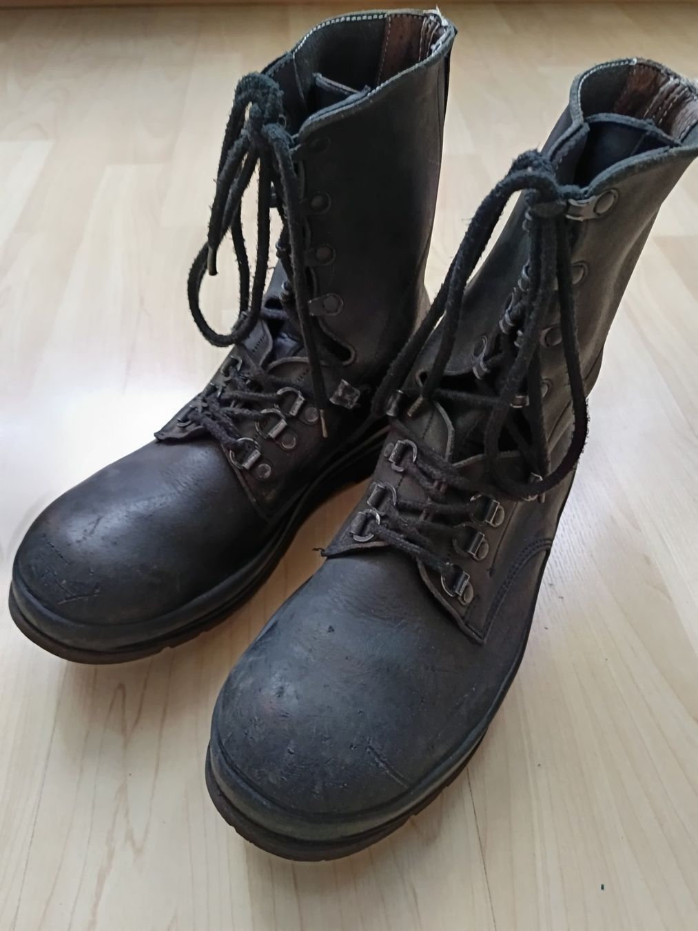 Schweizer Armee Scarpe da uomo: Militärschuhe, Stiefel / Schweizer Armee – Usato da Bern venduto da Nht