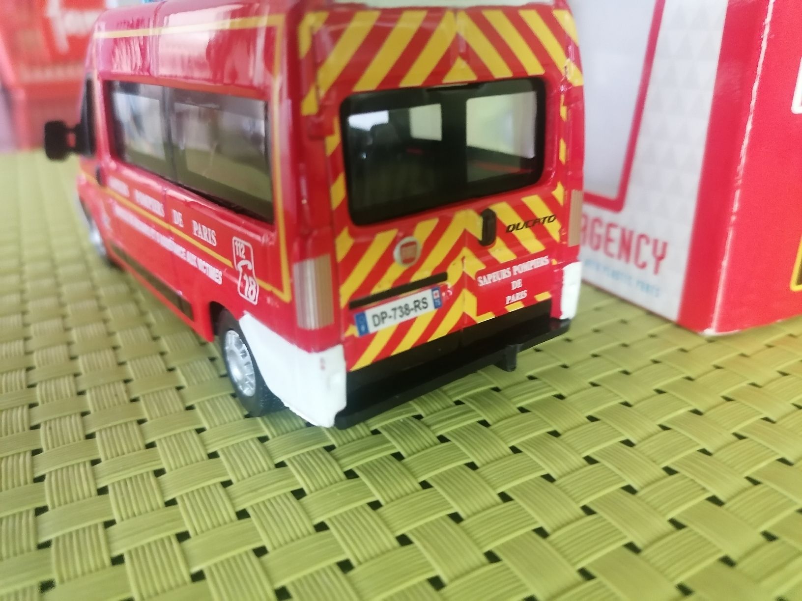 Autoart Modellini d'auto: Burago emergency pompiers Paris – Nuovo (secondo la descrizione) da Biberist venduto da troedlerheinz 3