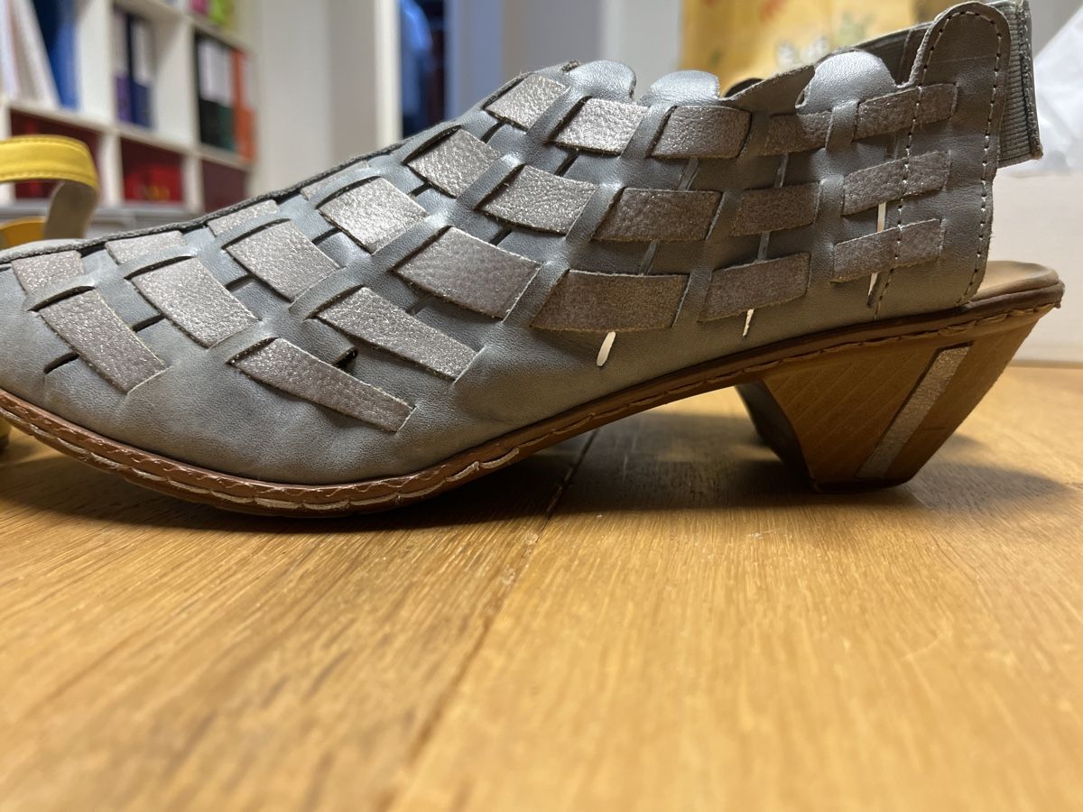 Rieker Scarpe da donna: 2 Paar Rieker Schuhe Gr. 39 – Usato da Rudolfstetten venduto da Stern042 1