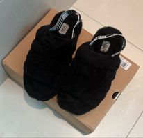 UGG fourrées noires taille S neuves Fluff Yeah Slide