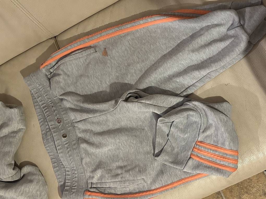 Pantaloni: Trainerhosen 3/4, grösse M – Usato da Interlaken venduto da noe_v887
