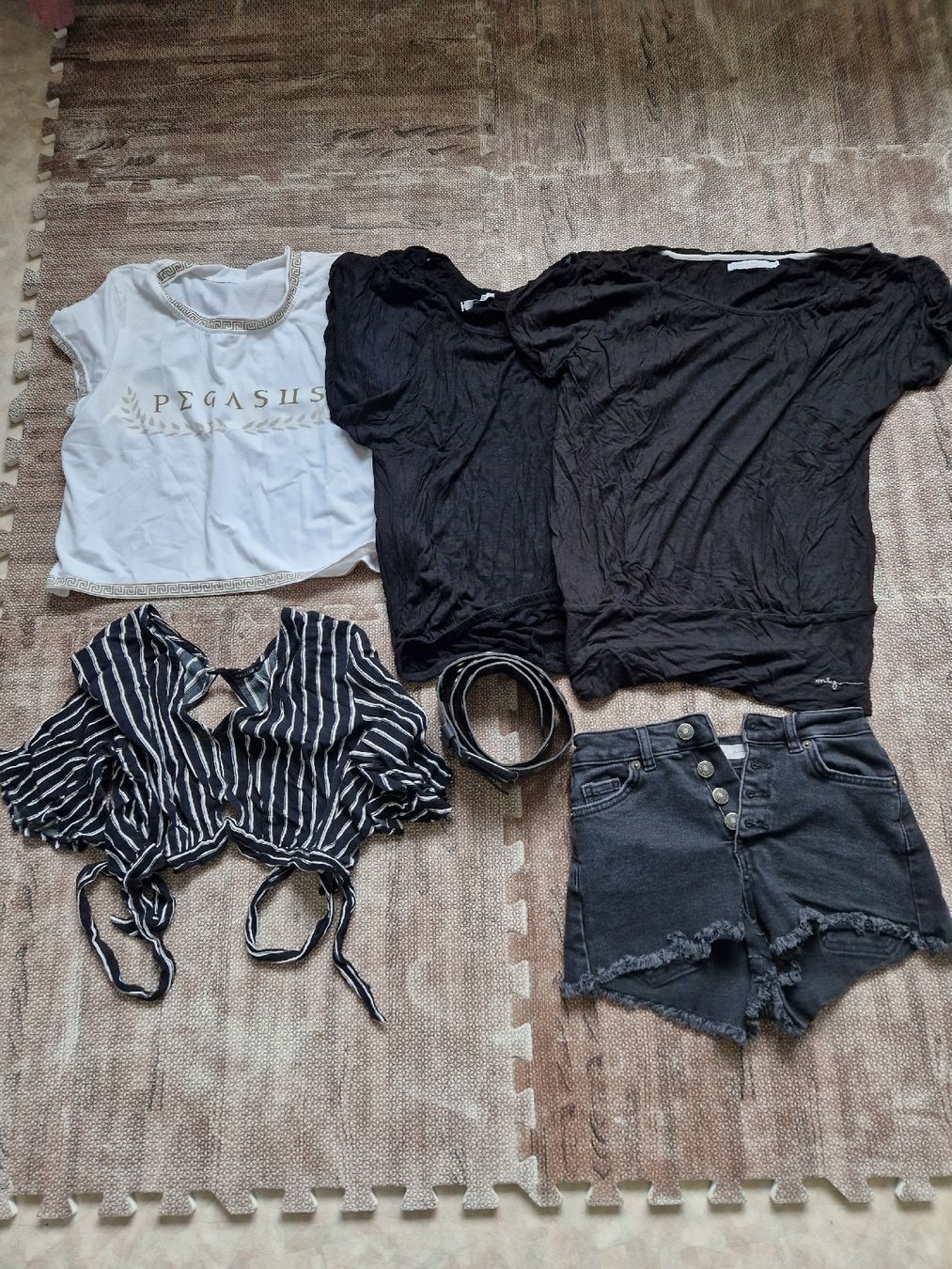 Lotti di vestiti: Kleiderpaket Gr.XS – Usato da Triengen venduto da KittyKat6 5