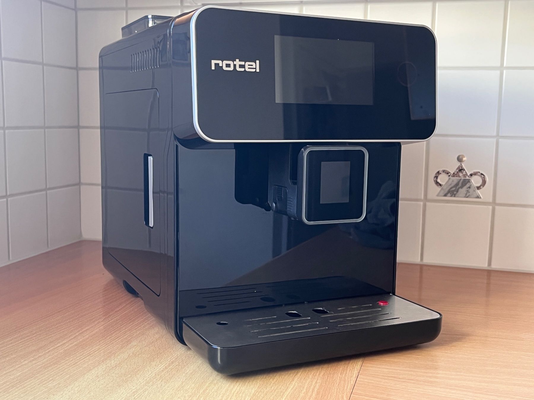 Rotel Kaffeemaschinen & Espressomaschinen: Machine à café automatique - Rotel Ancona 274CH1 – Neu (gemäss Beschreibung) aus Rossens FR von LaurianeCl.