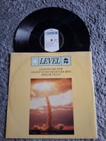 LEVEL 42     LEAVING ME NOW     12 MAXI SINGLE