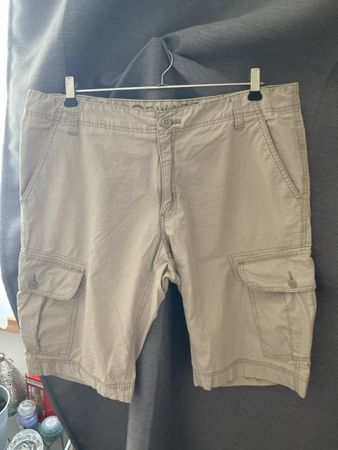 Reward Collection khaki shorts, size 36, summer style