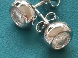 Luxus 2x0,5 ct Ohrstecker Zirkonia Farbe: Silber / Weiss