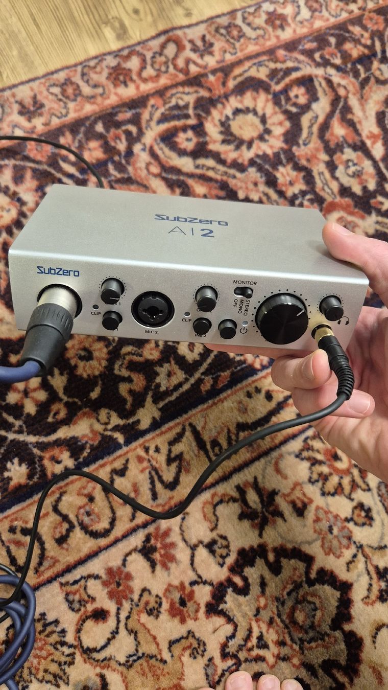 Microfoni: SubZero Home Recording Bundle - A12 Interface Set! – Nuovo (secondo la descrizione) da Kleinandelfingen venduto da pas_7mbj 2