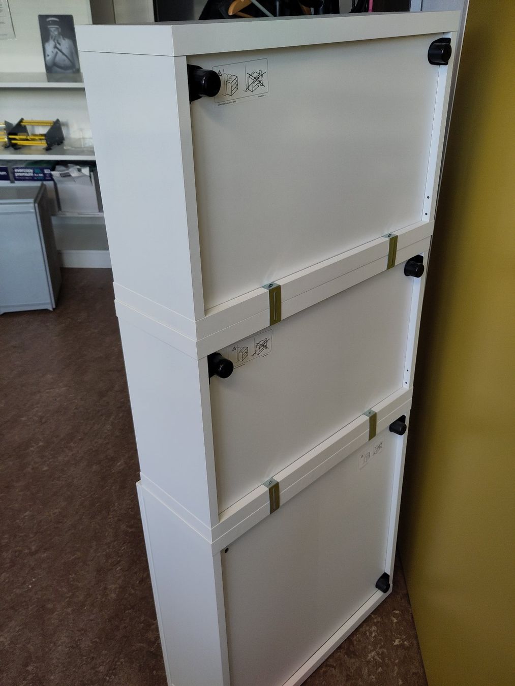 Ikea Cassettiere: IKEA Besta Modul Sideboard Turm – Usato da Deitingen venduto da Sun-Power 2