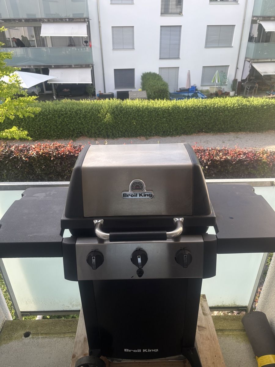 Broil King Griglie: Broil King gem 310 gasgrill – Usato da Belp venduto da nuby86