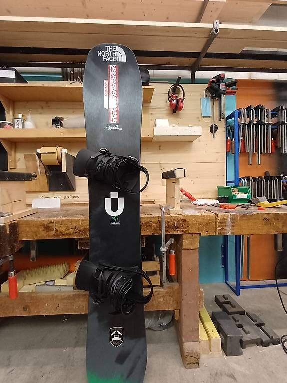 Board: Snowboard Freeride  – Usato da Winterthur venduto da mugaz 1