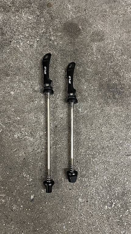 Pneumatici & Ruote complete: Carbon Laufradsatz FLO 45 – Usato da Zürich venduto da nikoch01 3