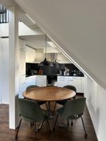 4 Edle Stühle Samtstoff Grün sehr guter Zustand