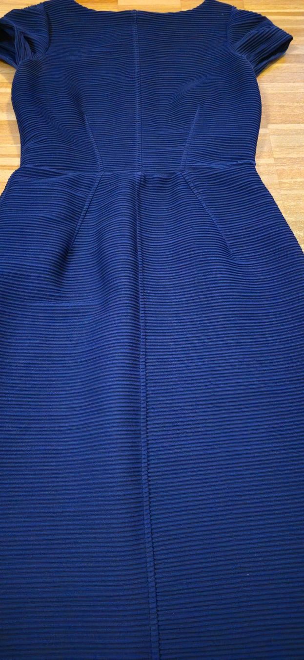 Robes: Kleid Grösse 38/40 – D'occasion à Basel par Galia2000 3