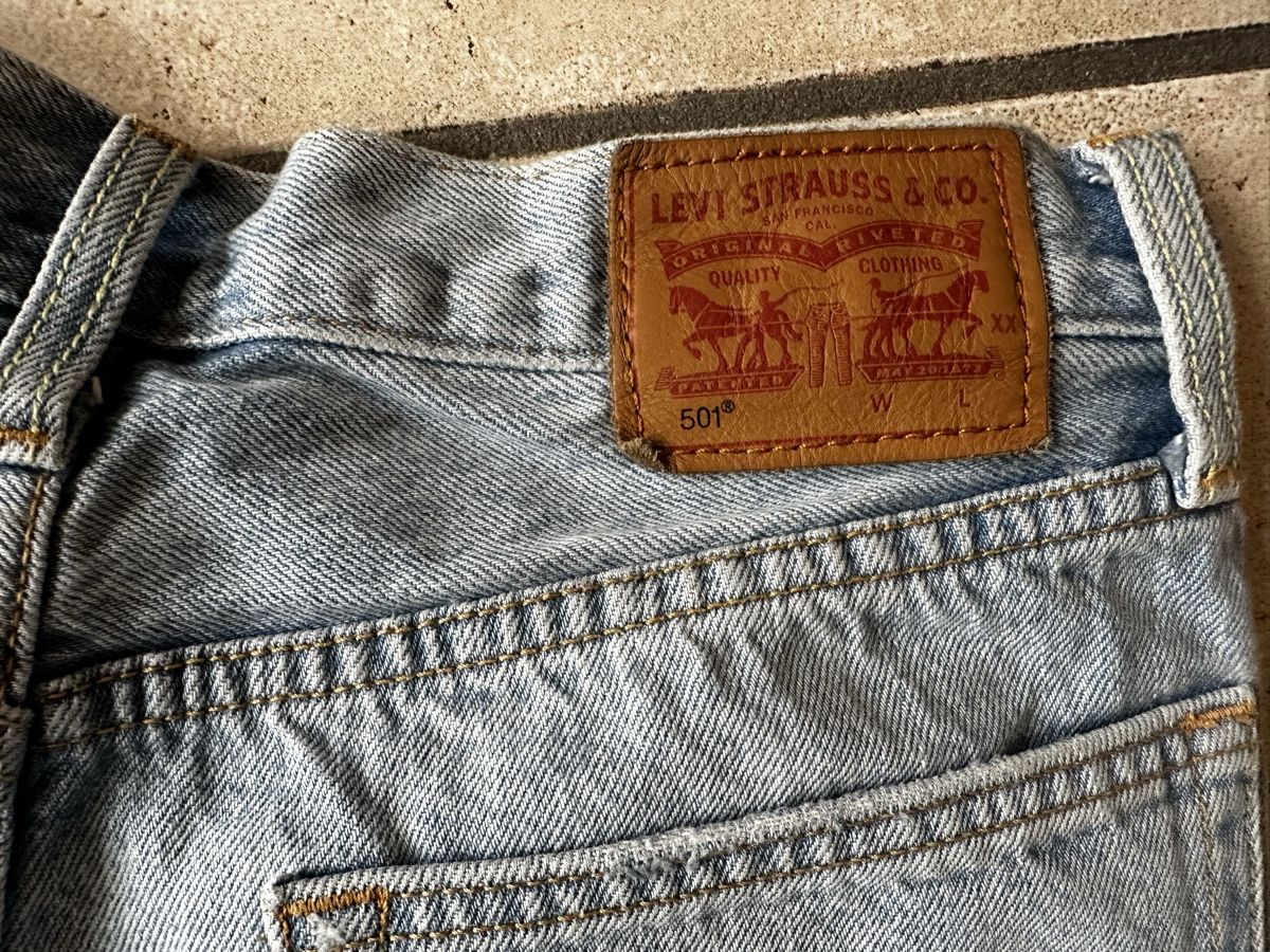 Levi's Jeans: Levi's 501, Gr. 27, neu – Nuovo (secondo la descrizione) da Brugg AG venduto da Keks.und.Kruemel 2