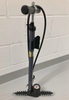 Standfuss-Velopumpe mit Manometer