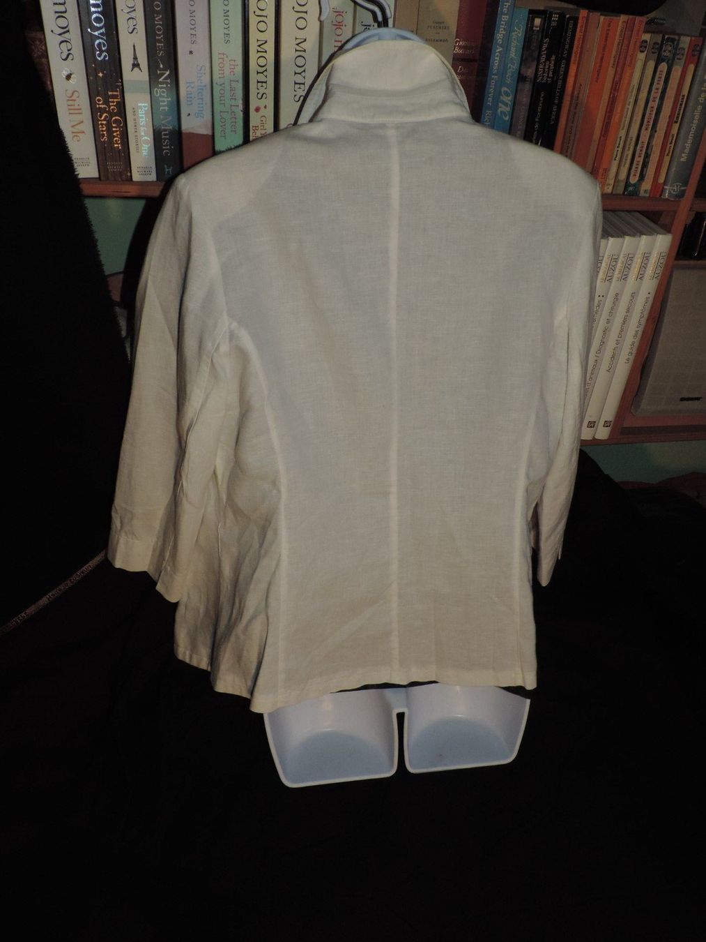 Lotti di vestiti: ensemble haut avec veste blanche – Usato da Genève venduto da Axelle333 9