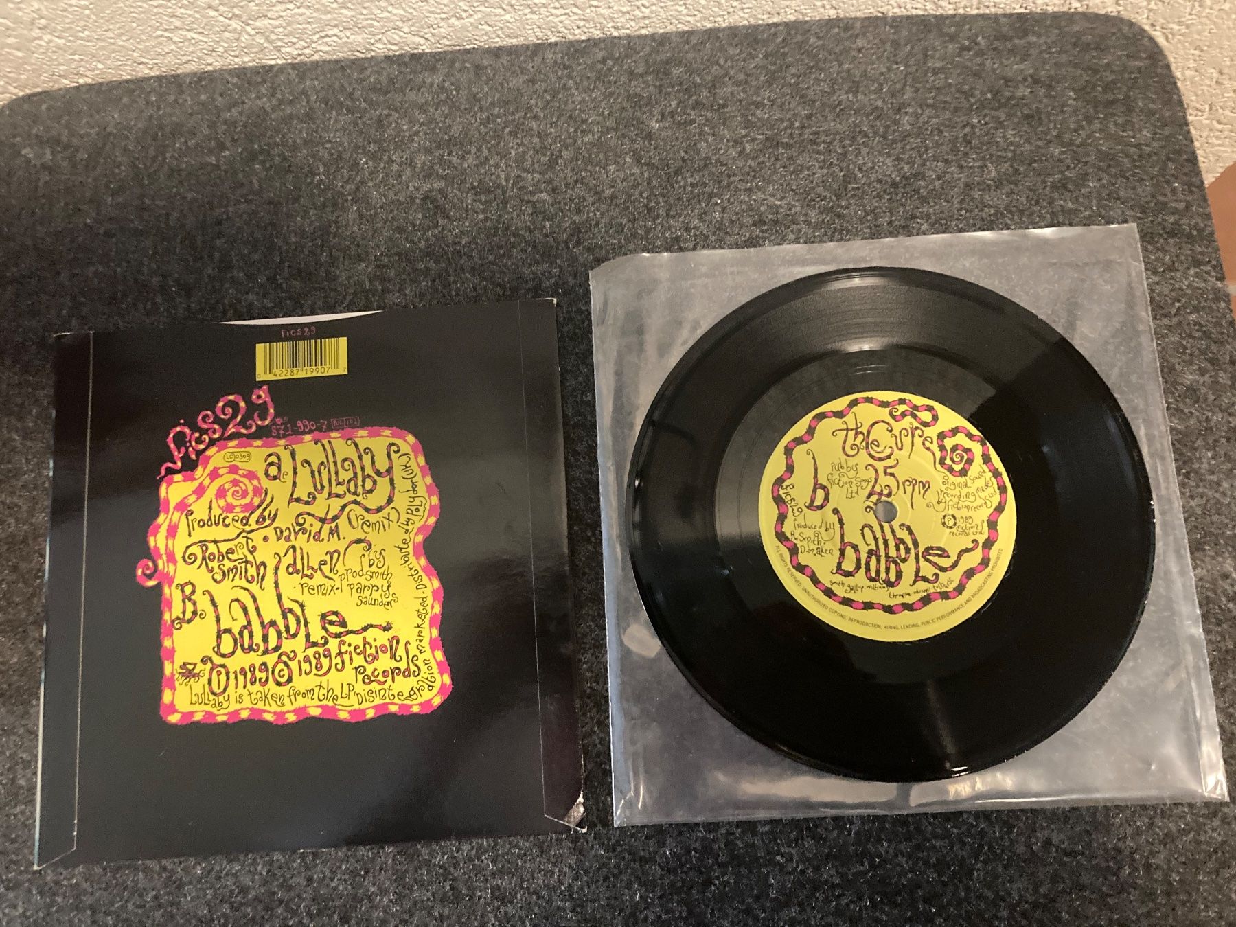 Dischi in vinile: The Cure - Lullaby – Usato da Fribourg venduto da Karushi 1