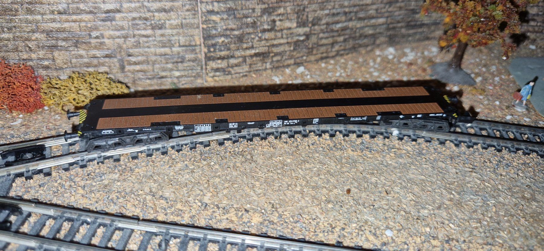 Trix Modellini di ferrovie: Minitrix Spur N Containertragwagen 4 achsig – Usato da Unterengstringen venduto da Kab81