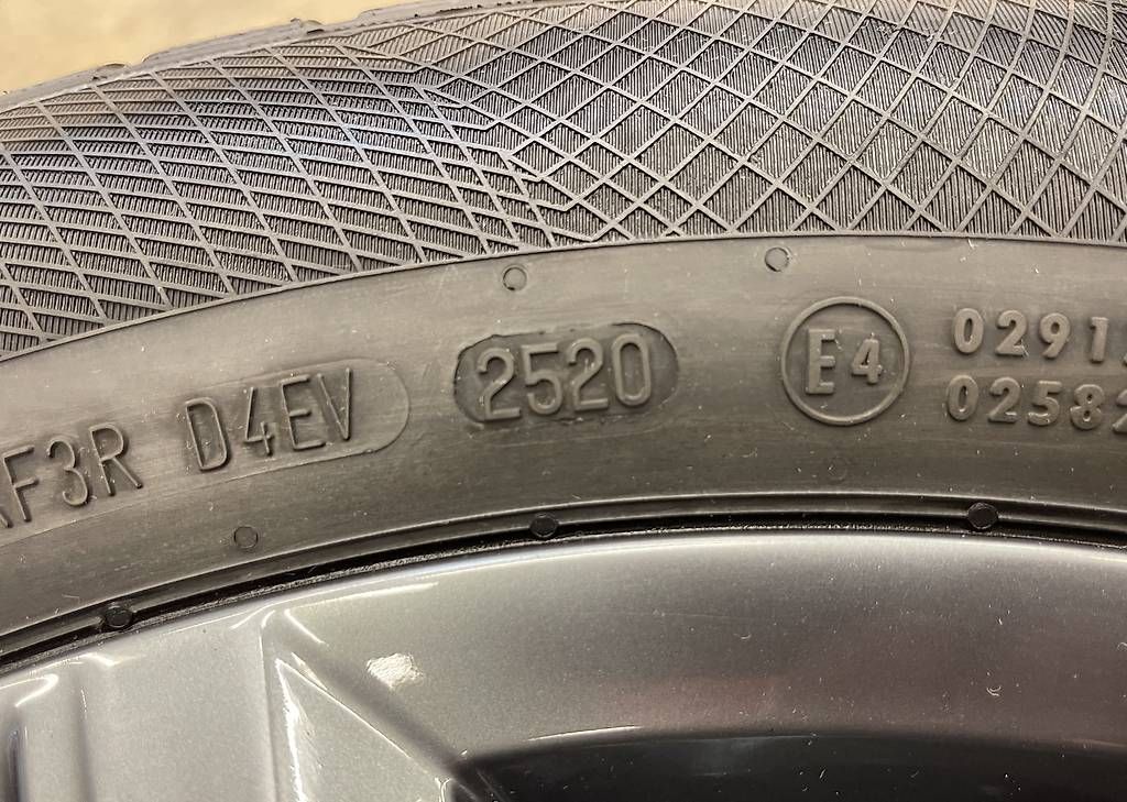 Pneus & Kompletträder: Original VW Passat Winterräder 17 Zoll  – Gebraucht aus Aarau von Avdyli1 6