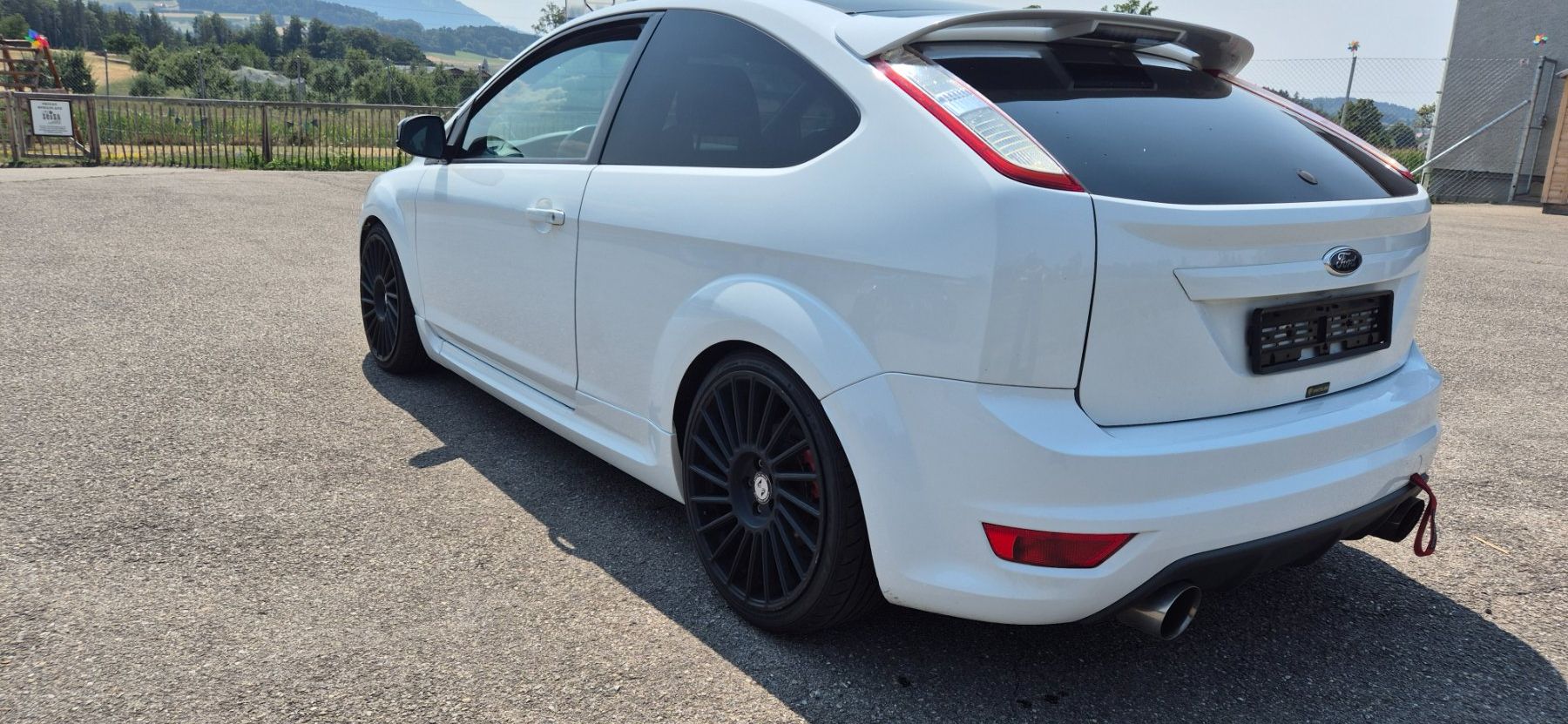 Ford Autos: Ford Focus ST 2.5 mit vielen Extras – D'occasion à Alterswil par CarrMaSchlossGmbH 3