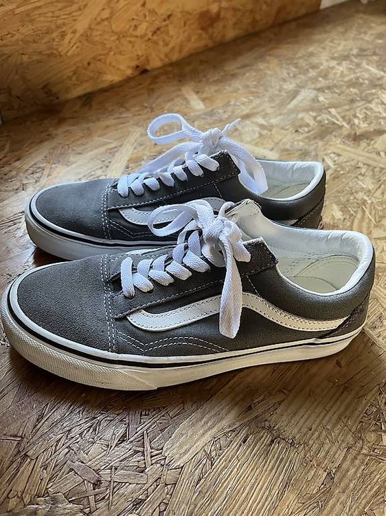 Vans Scarpe da donna: Vans Sneaker grau – Usato da Glarus venduto da steffif.