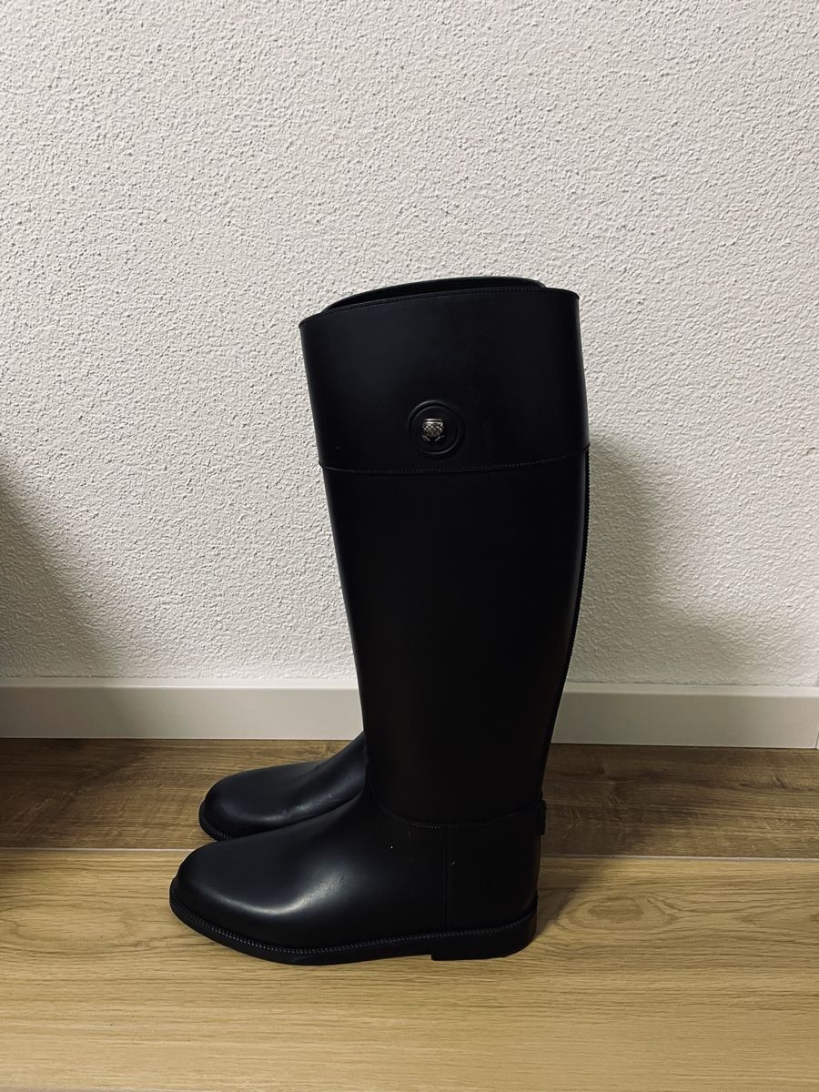 Navyboot Damenschuhe: Navyboots Black Rubber Riding Boots s. 38, Waterproof – Gebraucht aus Goldau von machdam
