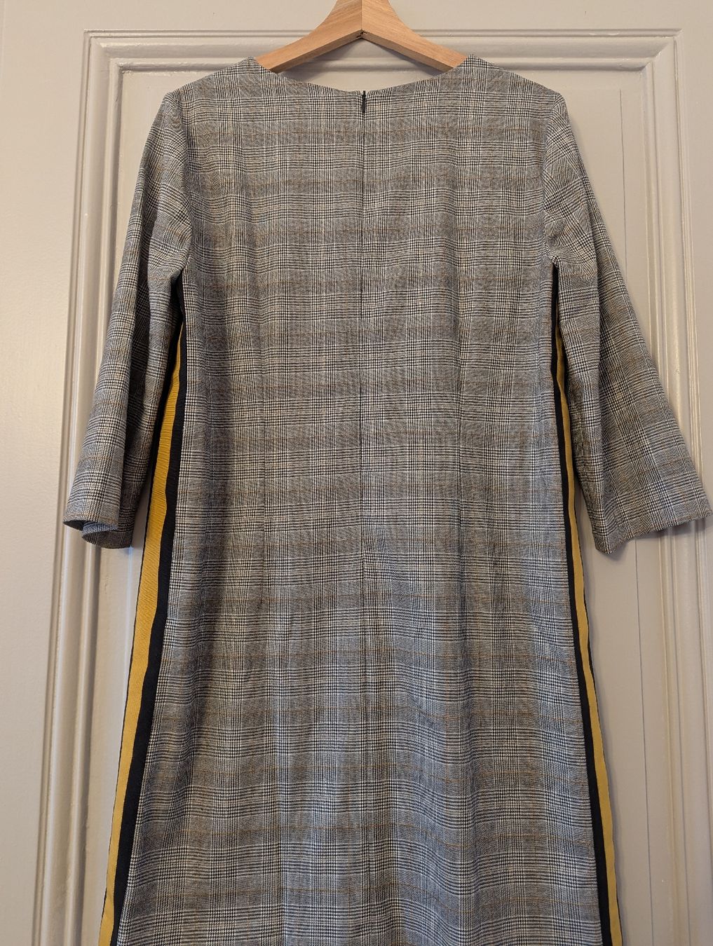 Maison 123 Vestiti: robe maison 123 – Nuovo (secondo la descrizione) da Montreux venduto da dem_gyt9 3