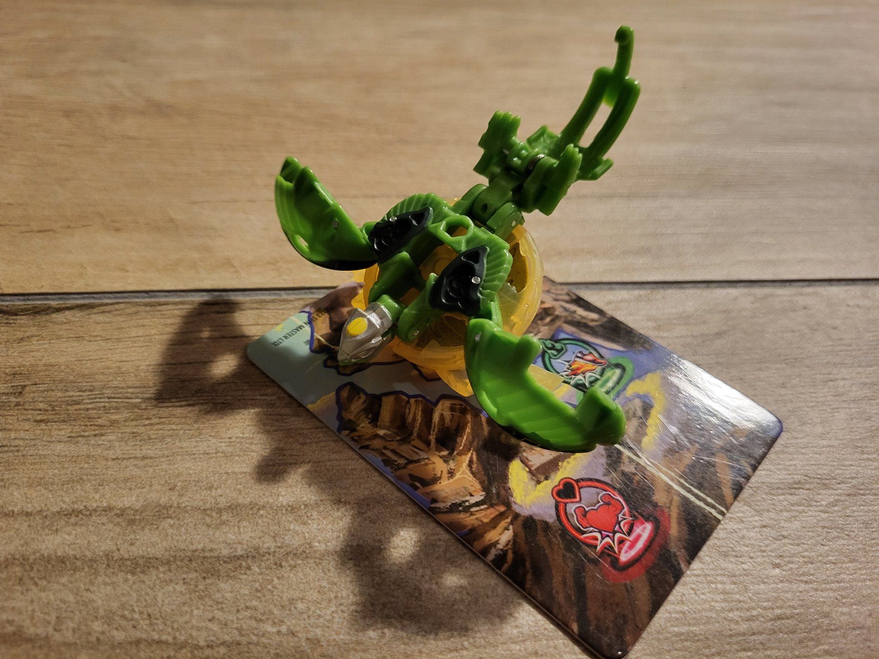 Spielzeuge: Lot de 3 Bakugan avec carte lanceur – Gebraucht aus Vucherens von Marine-DM 2