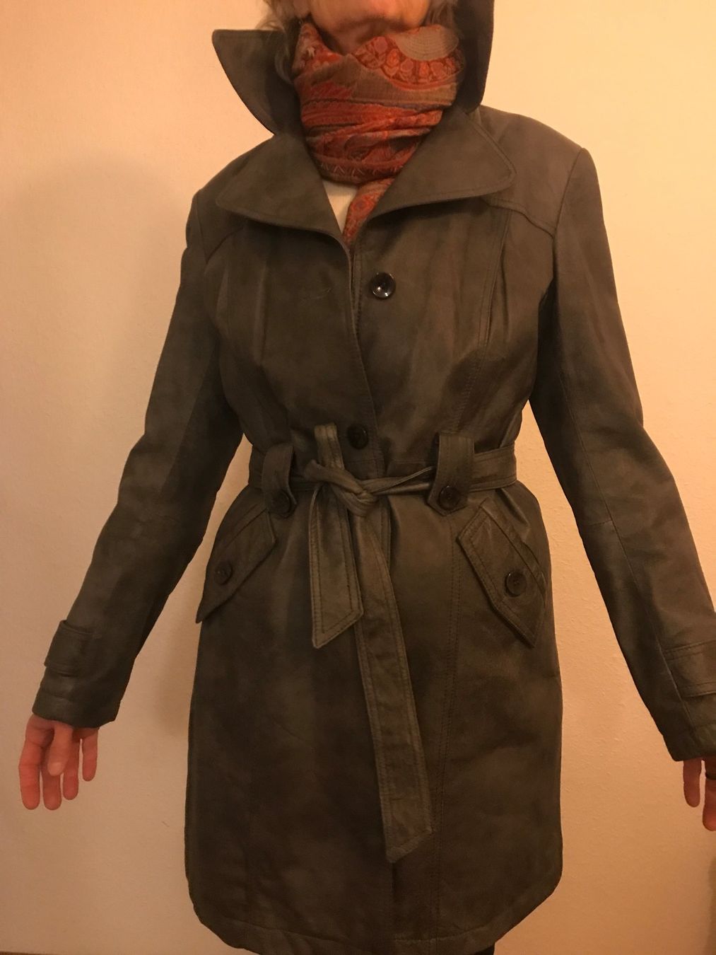 C&A Cappotti: Grey leather trenchcoat size 38 – Usato da Onex venduto da johnca