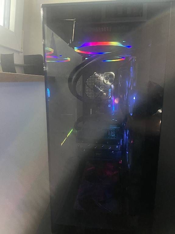 PCs: ULTRA Gaming PC - GeForce RTX 4090, Intel Core i9-14900K – Gebraucht aus Biel/Bienne von sie_b72l