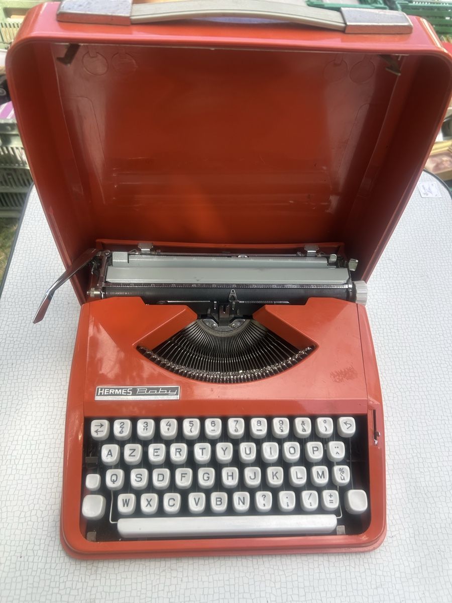 Hermès Macchine da scrivere: Hermes Baby AZERTY – Usato da Le Brassus venduto da val_c8d8