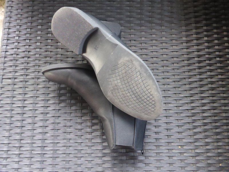 Scarpe da donna: Leichte Stiefelette, schwarz , Gr.38 – Usato da Schübelbach venduto da Dolly990_2 1