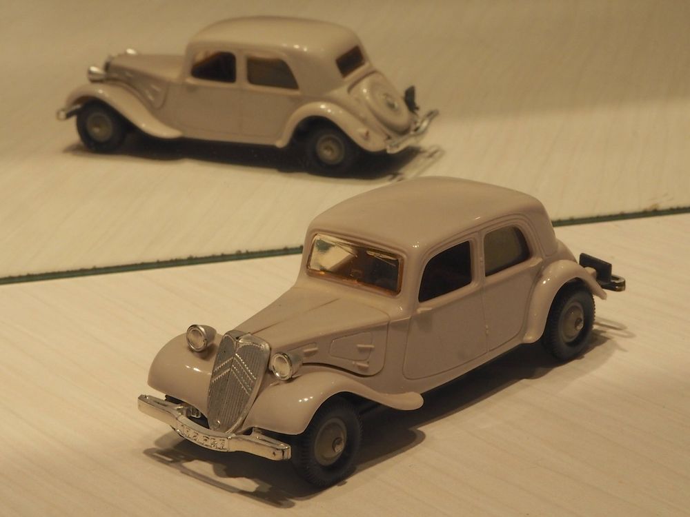 NOREV - 29 - Citroen 11cv 1936 - Gris clair - Boite peu