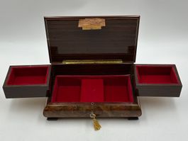 Reuge Spieluhr Schmuckschatulle Intarsien Swiss Spieldose